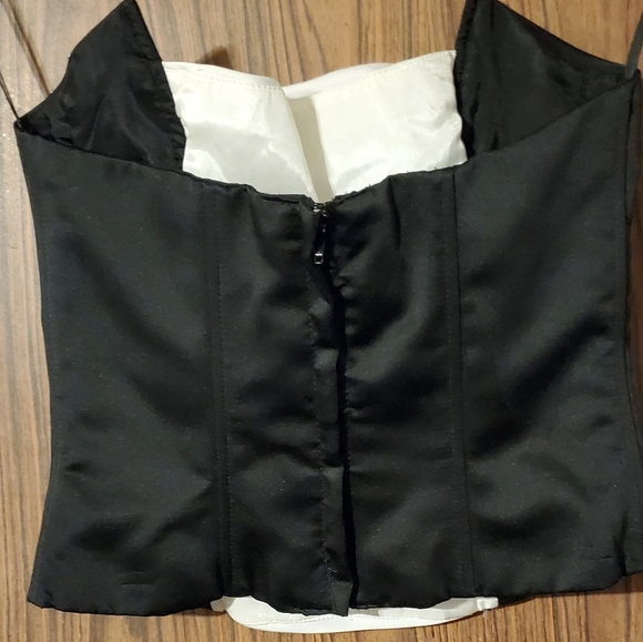 Dress - Picture 3 of 4